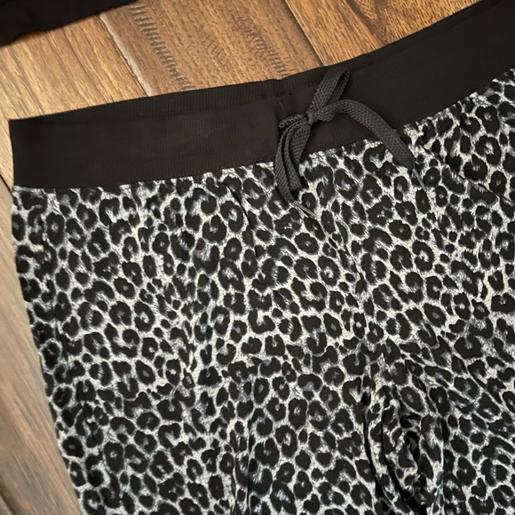 Pajamas - Picture 6 of 9